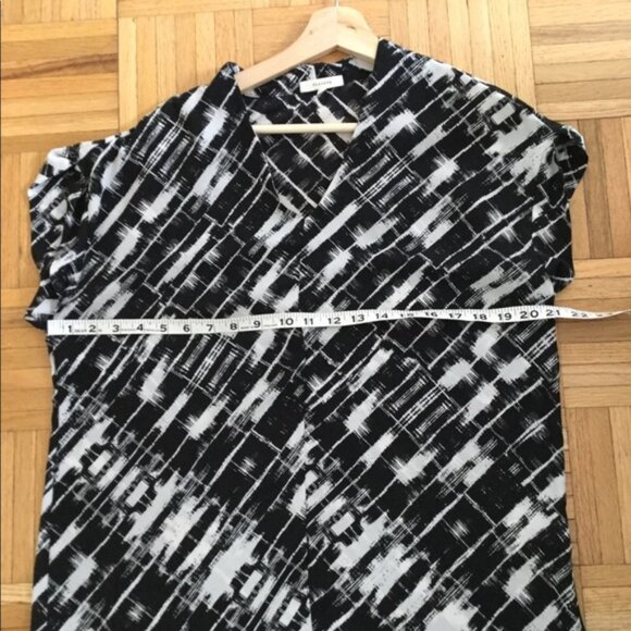 Pleione V Neck Mixed Media Black White Blouse - Picture 5 of 6